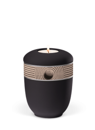 Ceramiczna miniurna Royal Black – Kamienny relief