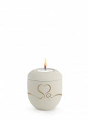 Keramická miniurna Melina Creme, zamatová, krémová, zlaté srdce, sviečka s viečkom.
